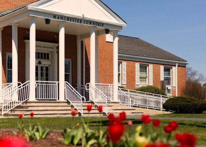 manchester-town-hall-768x512